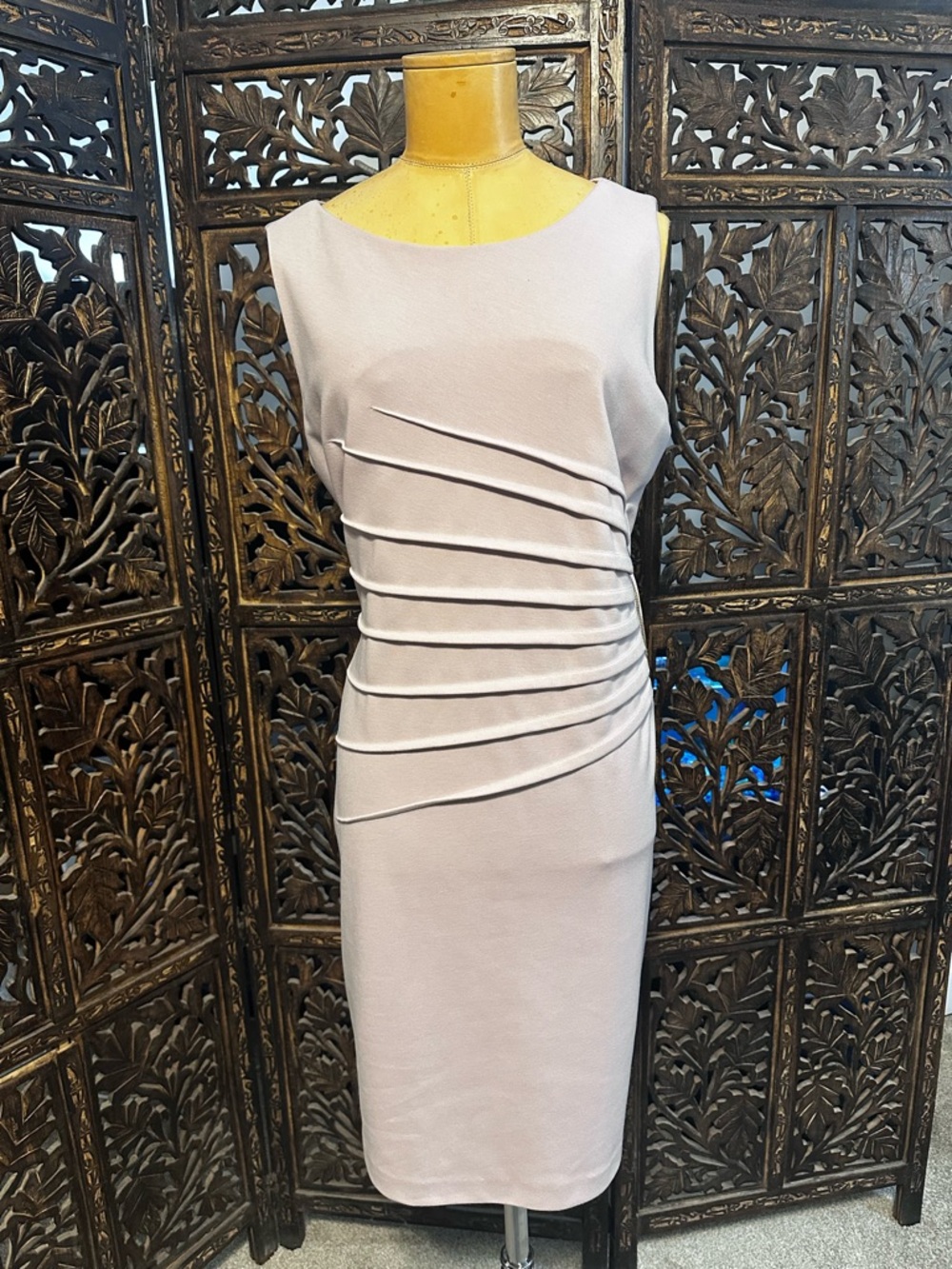 Ivanka Trump Size 14 Sleeveless Pleated Detail Sheath Dress in Light Lavender - Picture 2 of 4